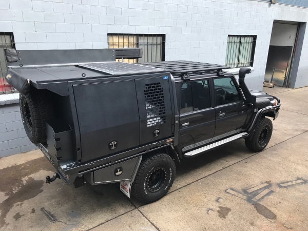 Land Cruiser Canopy With Dog Box