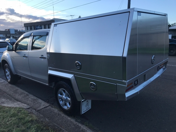 Isuzu DMax 2818 Aluminium Service Body